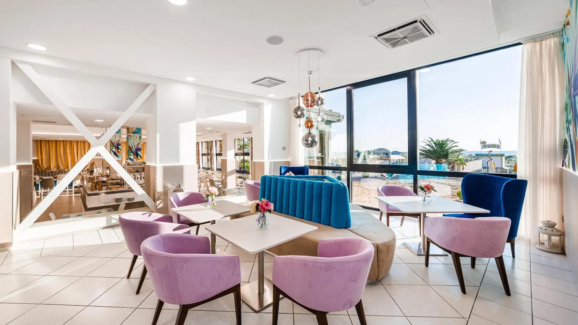 Hotel Ariane - Beachfront, Breakfast Xxl & Sea View Rimini