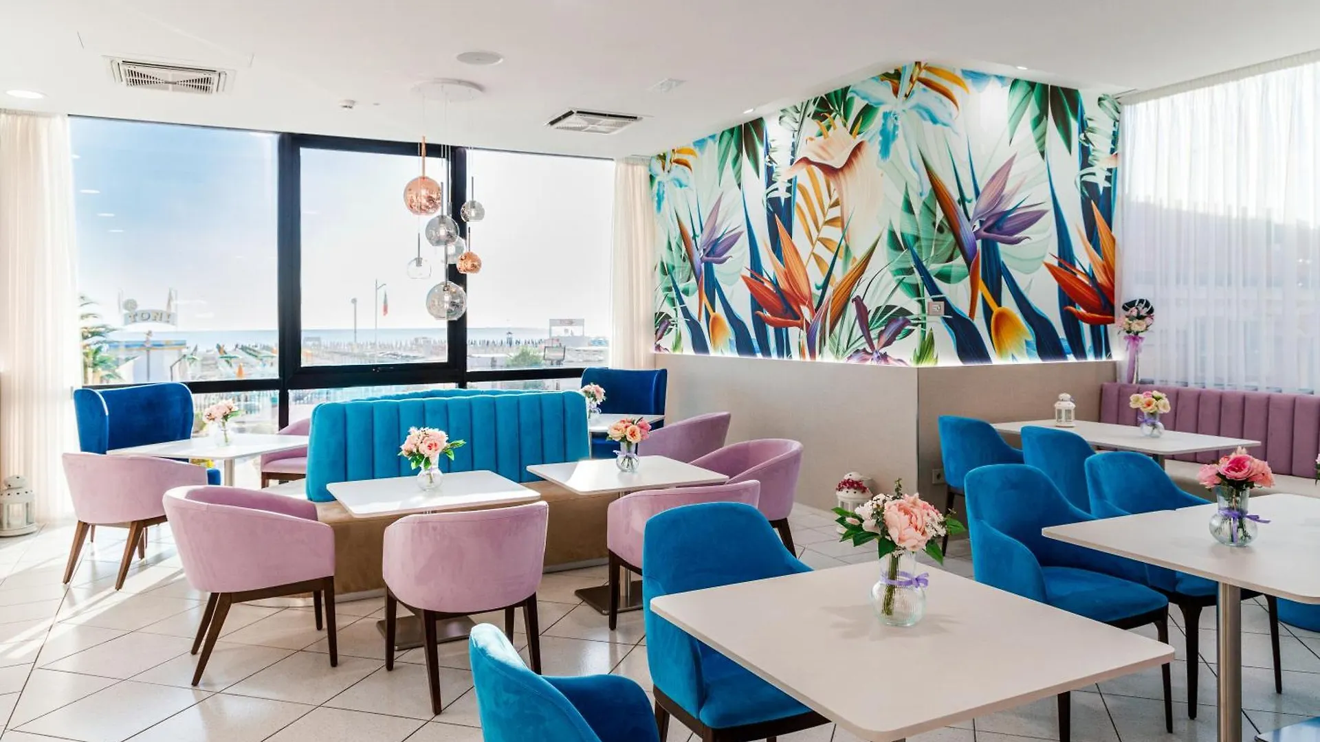 Hotel Ariane - Beachfront, Breakfast Xxl & Sea View Rimini 3*,