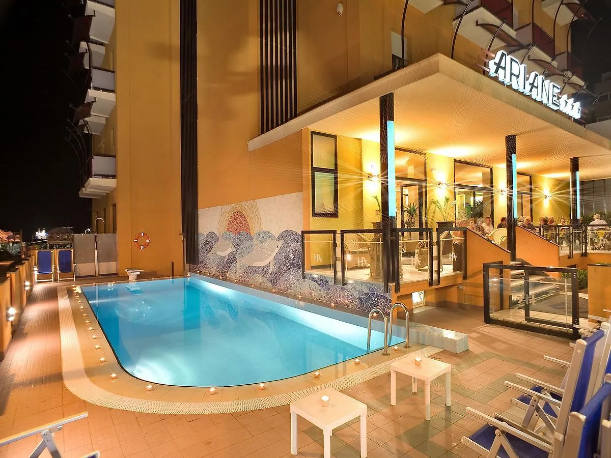 Hotel Ariane - Beachfront, Breakfast Xxl & Sea View Rimini