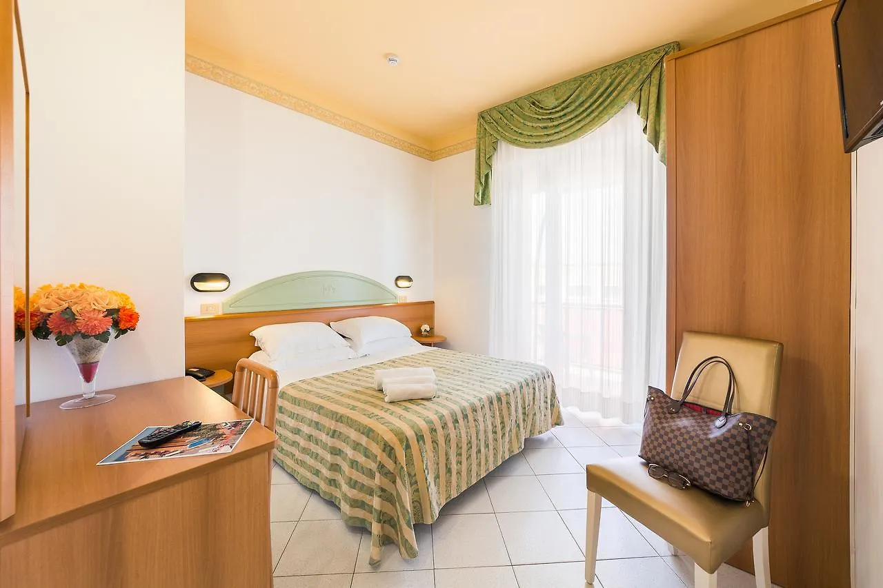 Hotel Ariane - Beachfront, Breakfast Xxl & Sea View Rimini